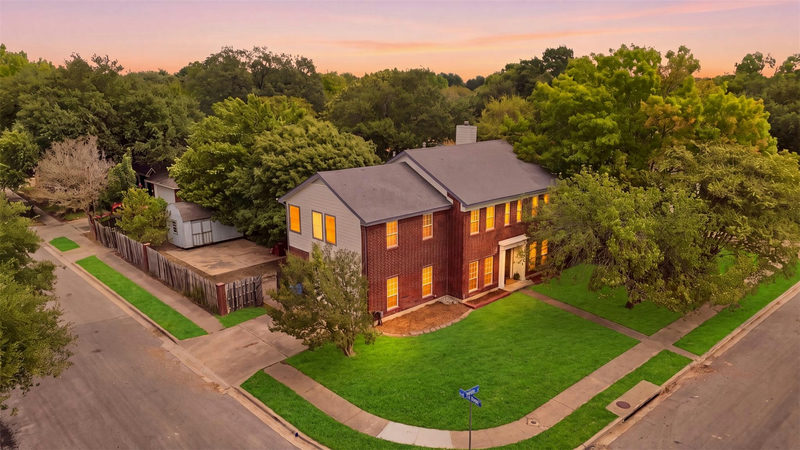 502 Cedar Ln — exterior