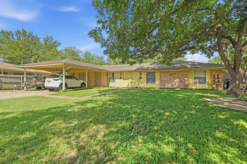 4912 Suburban Dr — exterior