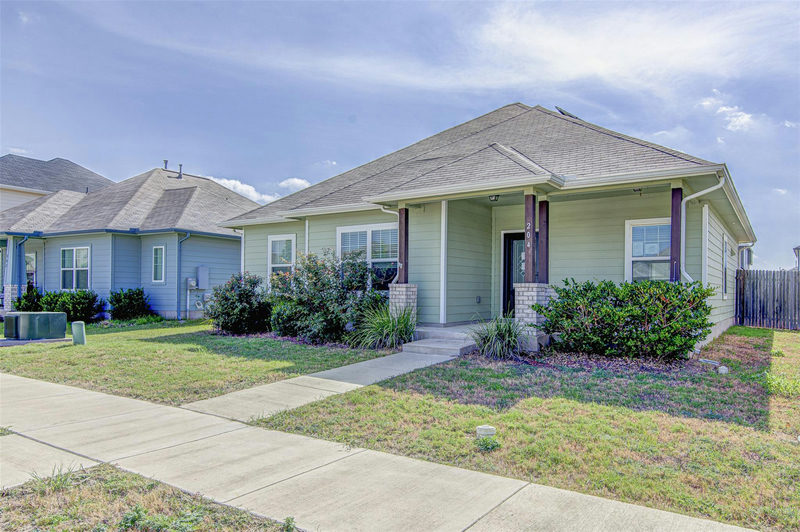 204 Oldbridge Dr — exterior