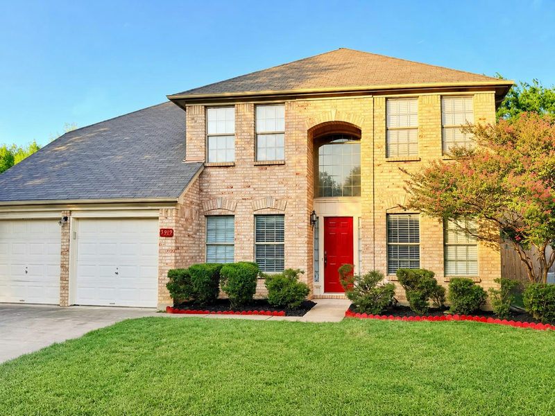 3919 Eagles Nest St — exterior