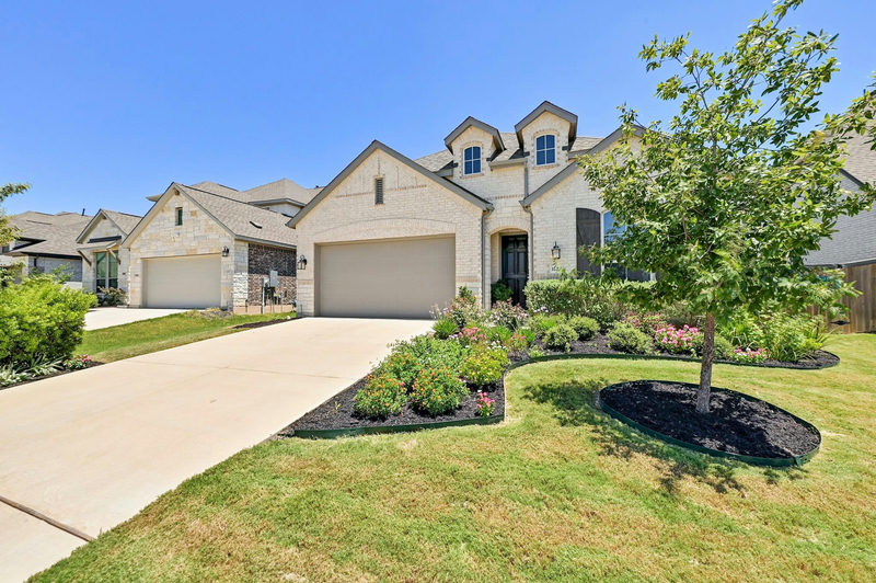 1228 Golden Celebration Bnd — exterior