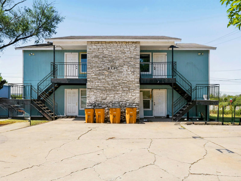 8201 Riverstone Dr — exterior