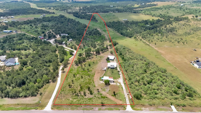 2690 County Road 466 — exterior