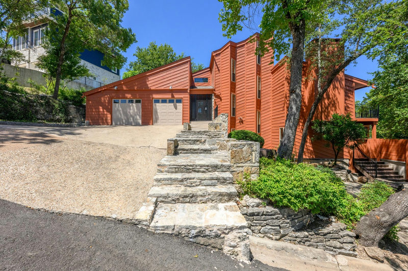 5104 Beverly Hills Dr — exterior