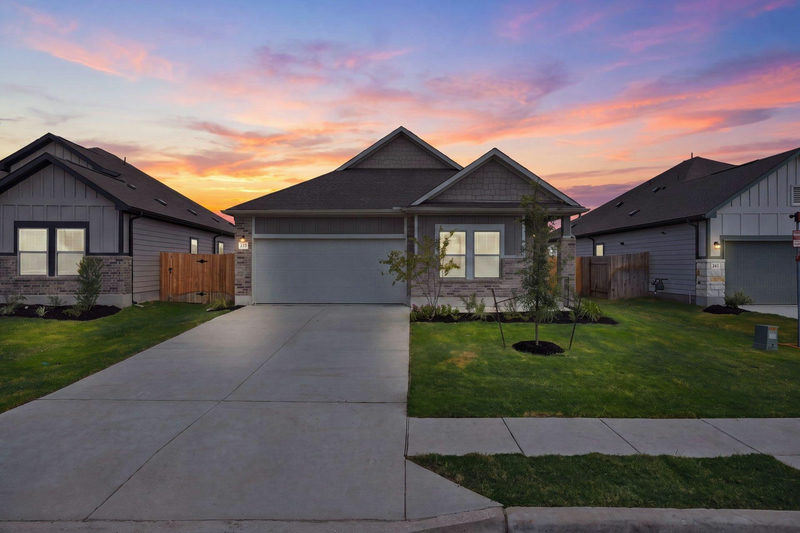 149 Ayres Horn — exterior