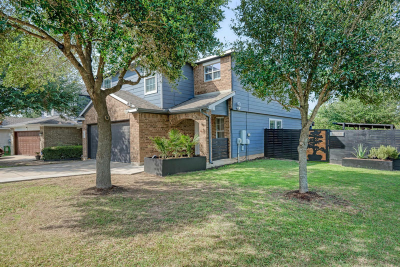 12201 Paloma Blanca Way — exterior