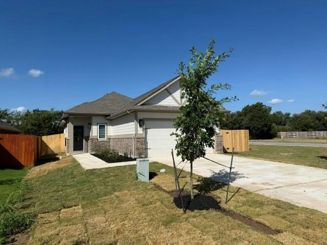 500 Gene Ray Ave — exterior