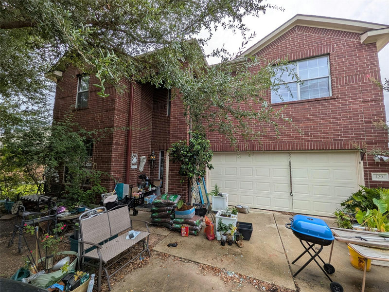129 Hanstrom Dr — exterior