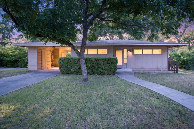 4809 Westfield Dr — exterior