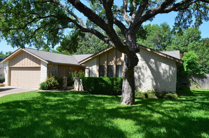 12800 Stepping Stone Cv — exterior