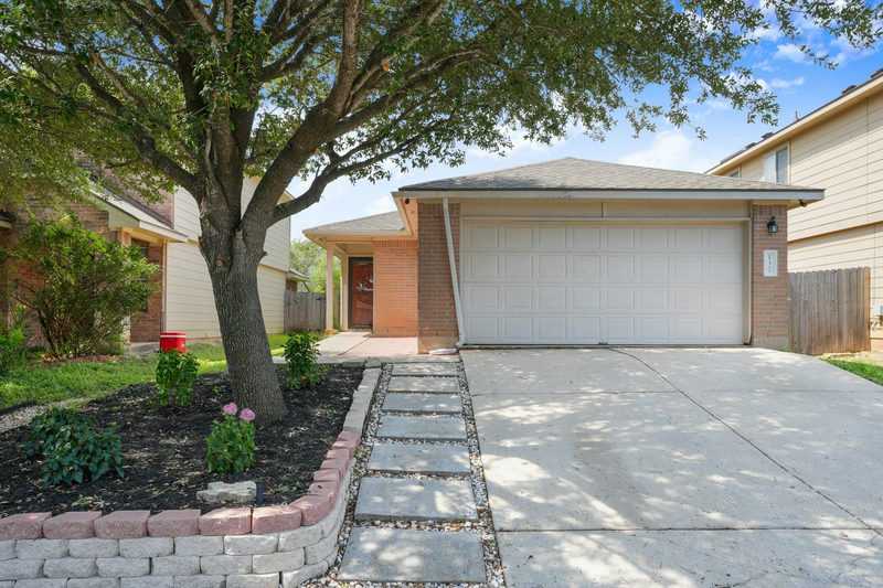 137 Hillhouse Ln — exterior