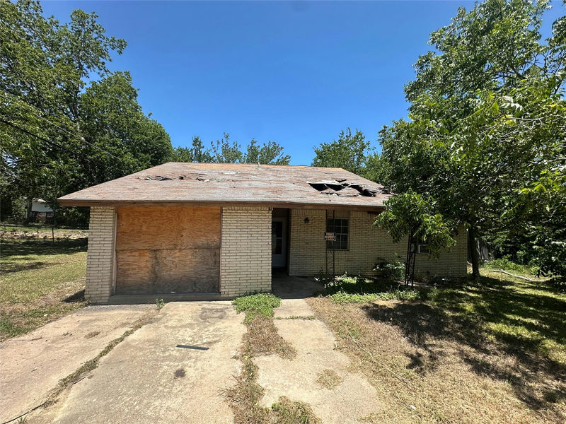 506 Forest Ct — exterior