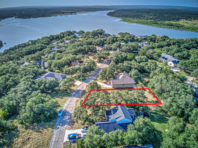 311 Bedford Dr — exterior
