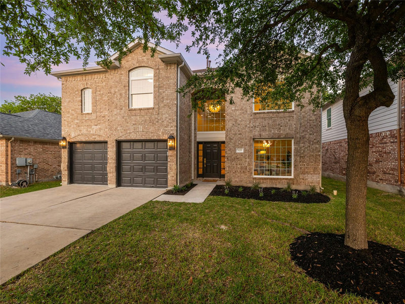 525 Golden Creek Dr — exterior