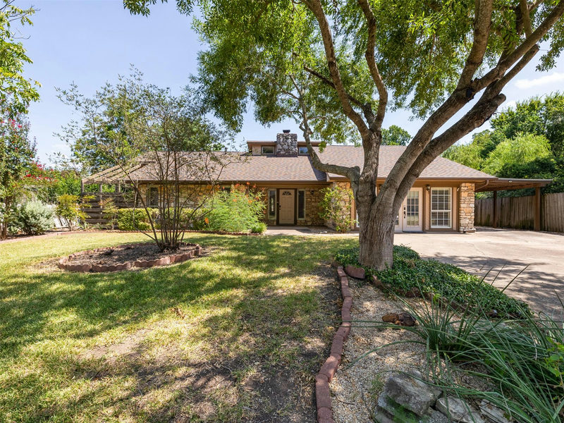 2101 Kent St — exterior