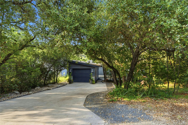 18406 Roundrock Rd — exterior