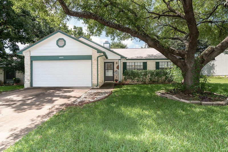 1809 Laurel Path — exterior
