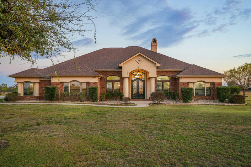 1355 Borchert Loop — exterior