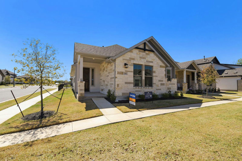 338 Orleanian Dr — exterior