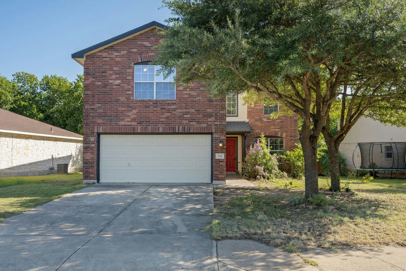 814 Indian Meadow Dr — exterior