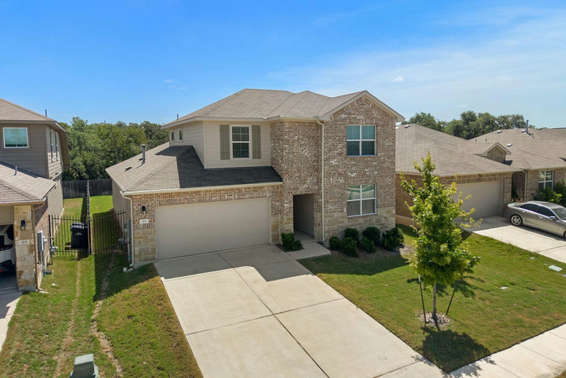 319 Arrowhead Vine St — exterior