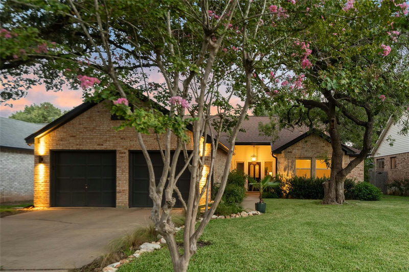 3127 Festus Dr — exterior