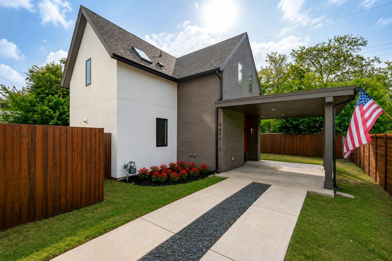 4617 Englewood Dr #2 — exterior