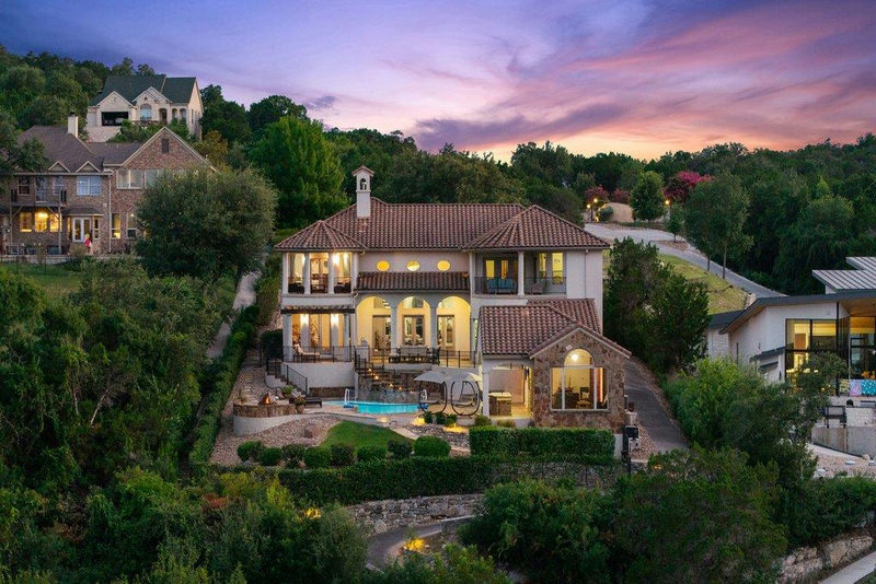 17508 Northlake Hills Dr — exterior