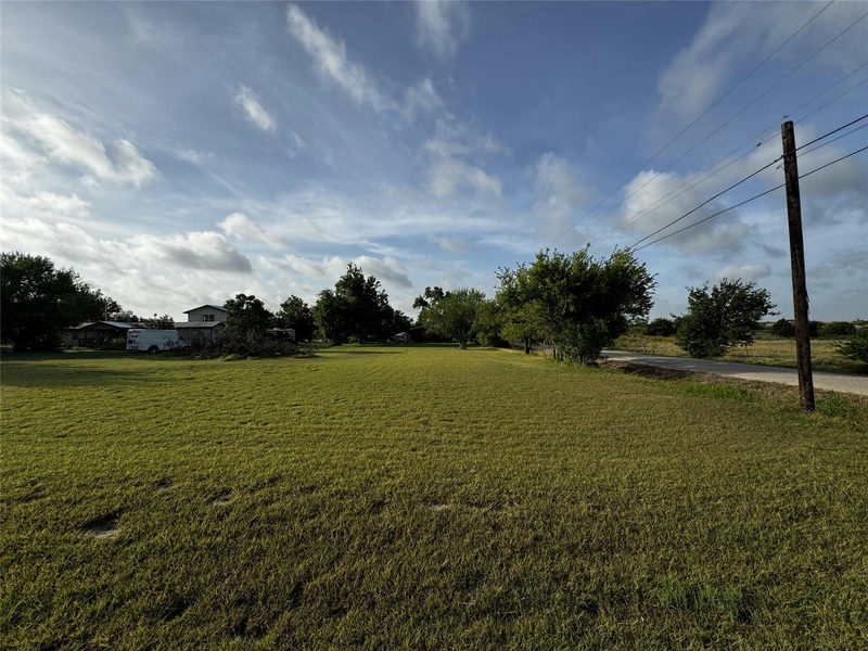 30 green acres — exterior