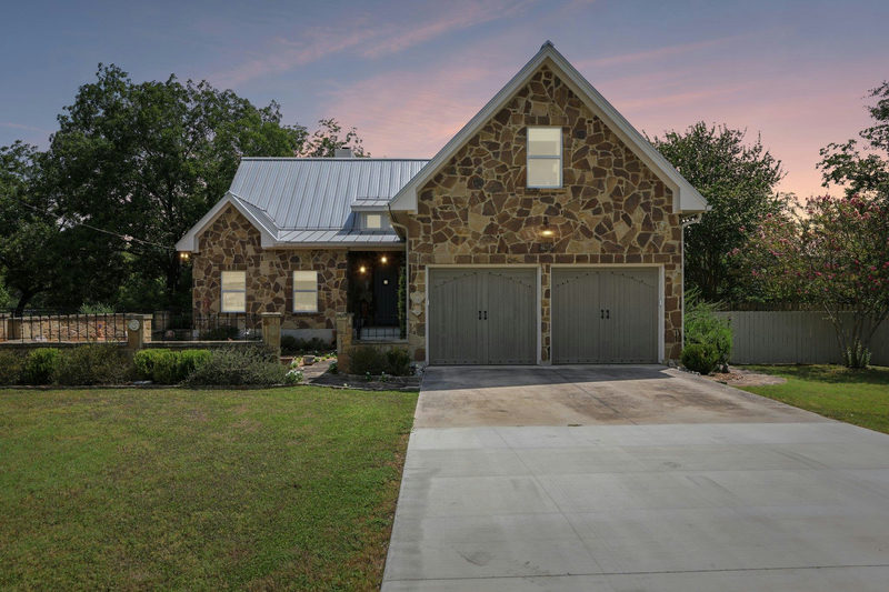246 Blanco Dr — exterior