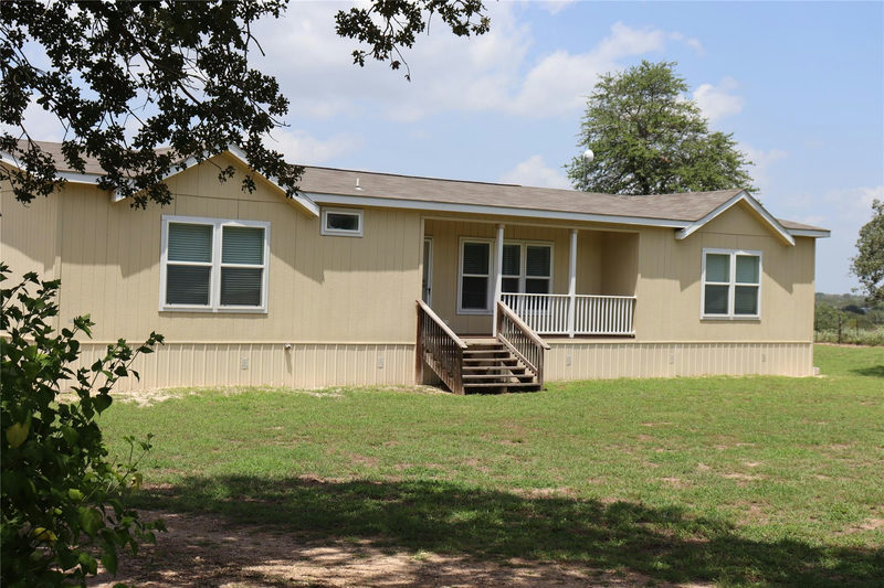10105 Fm 86 — exterior