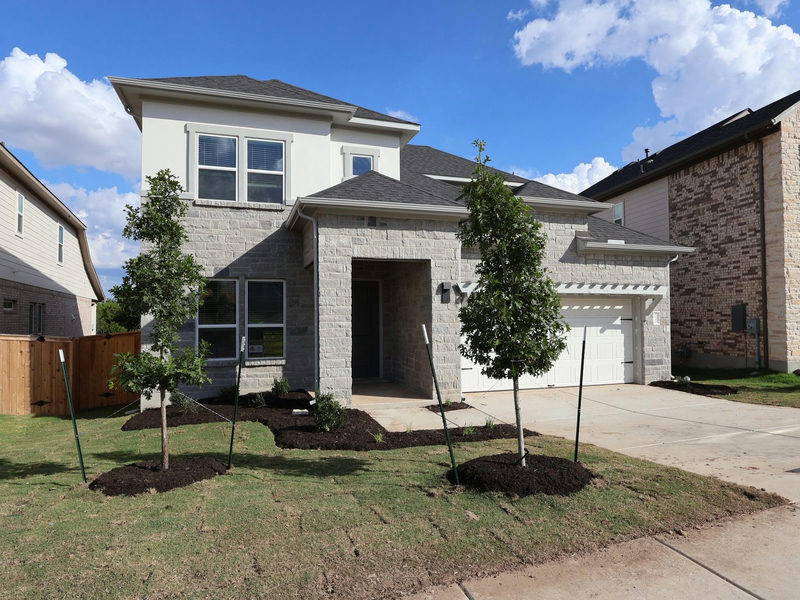 4020 Fulton Dr — exterior
