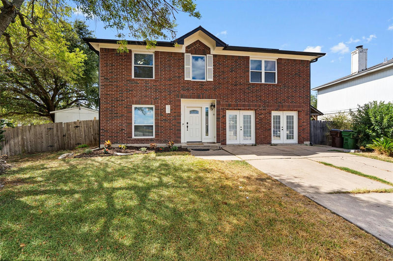 1402 Gulf Way — exterior