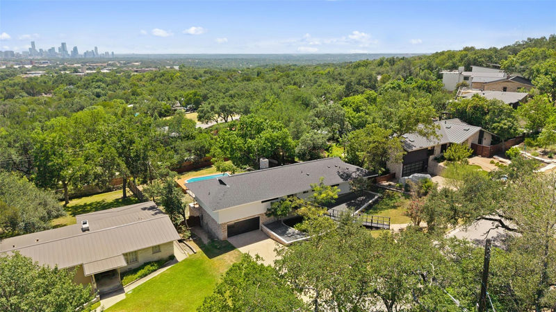4905 Crestway Dr — exterior