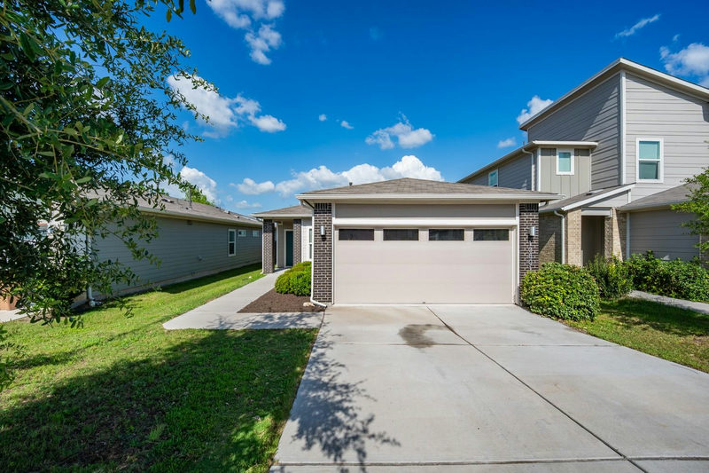10801 Meris Ln — exterior