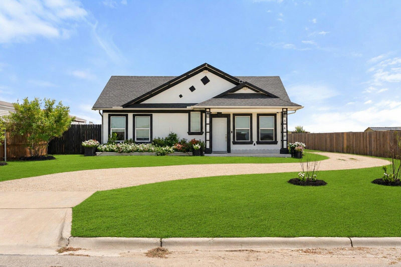 360 Vaquero Ln — exterior