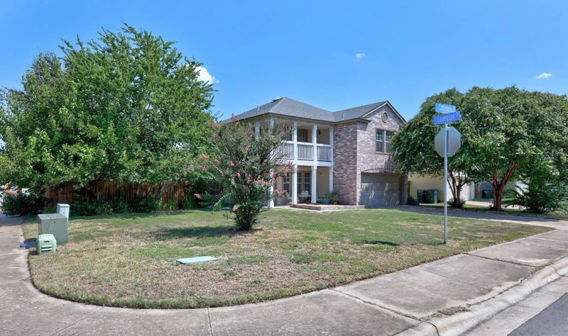 1001 Canterbury Trl — exterior