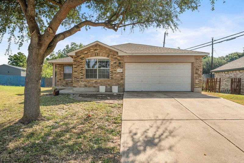 2100 Boyer Dr — exterior