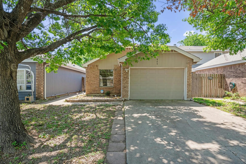 840 Eagles Way — exterior