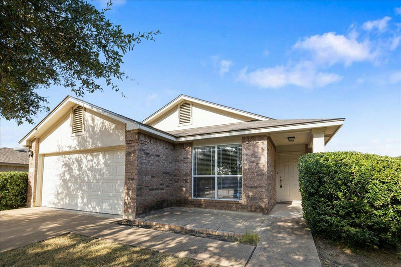 1118 Remington Dr — exterior