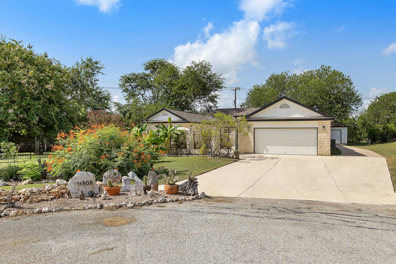 11808 Arnold Ln — exterior
