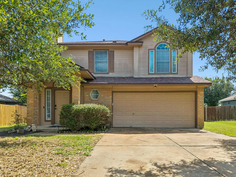 808 Red River Ln — exterior