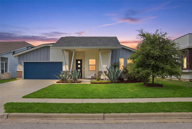 112 Dax Dr — exterior
