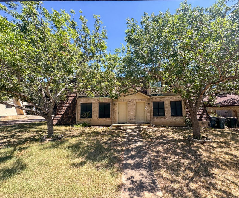 3705 Rocky Hollow Trl #A&B — exterior