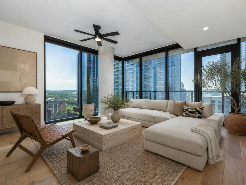 84 East Ave #1609 — exterior
