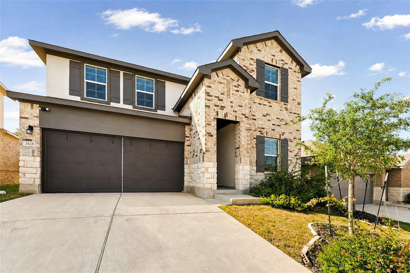 2428 Hackamore Dr — exterior