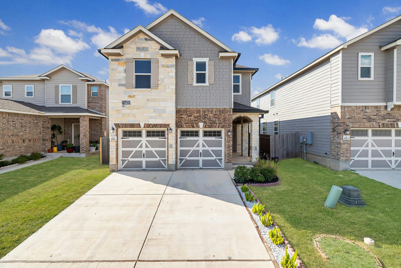 1021 Cowberry Dr — exterior