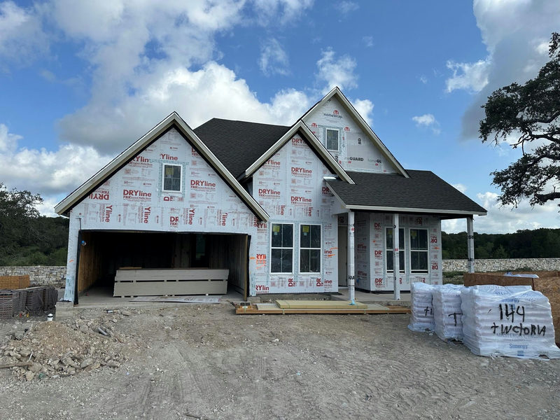 144 Tinctoria Crk — exterior
