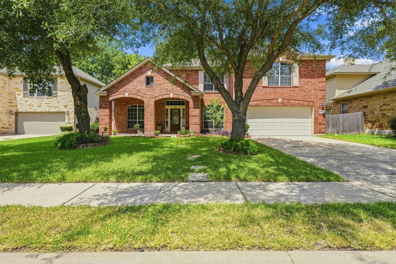 1116 Canyon Maple Rd — exterior