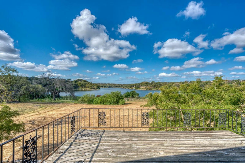 24909 Lake View Dr — exterior